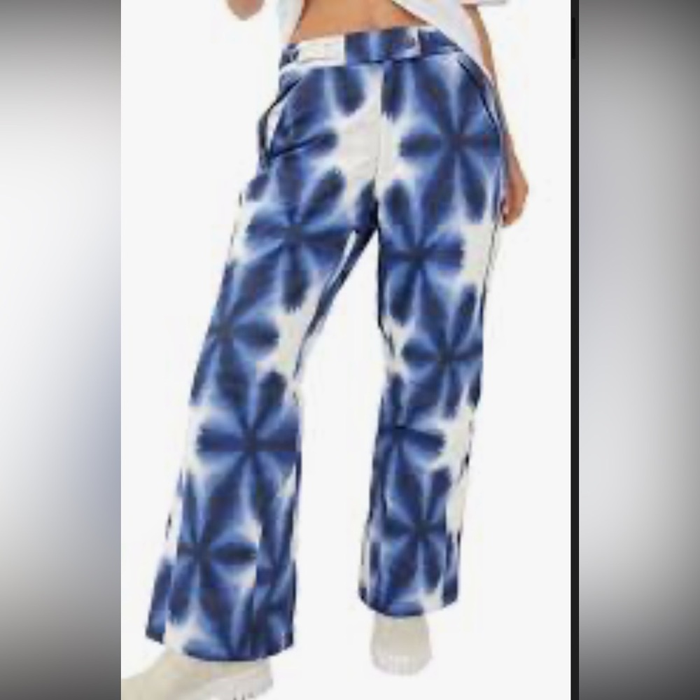 Blue and White Wide Leg Pants with Geometric Pattern